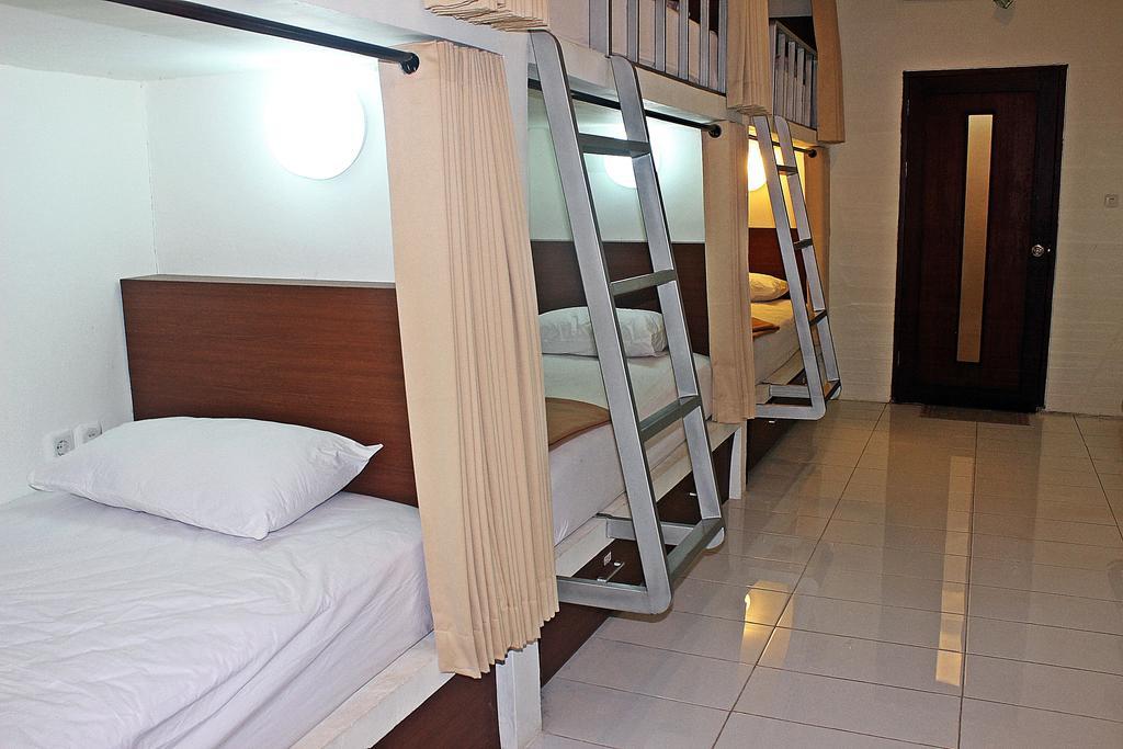 Hostel Mirah Legian  Phòng bức ảnh