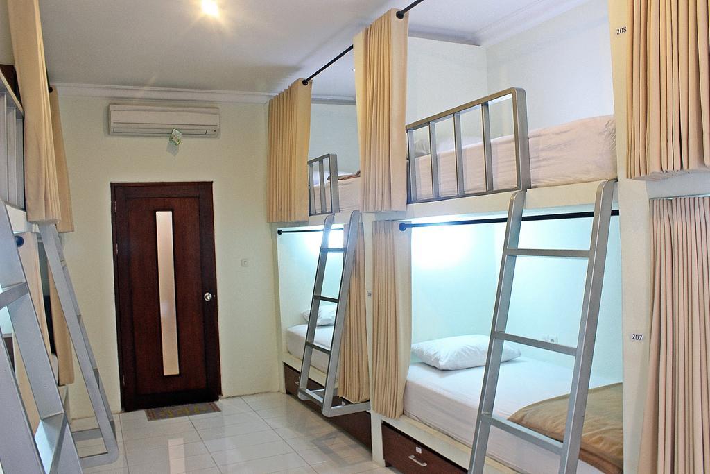 Hostel Mirah Legian  Phòng bức ảnh