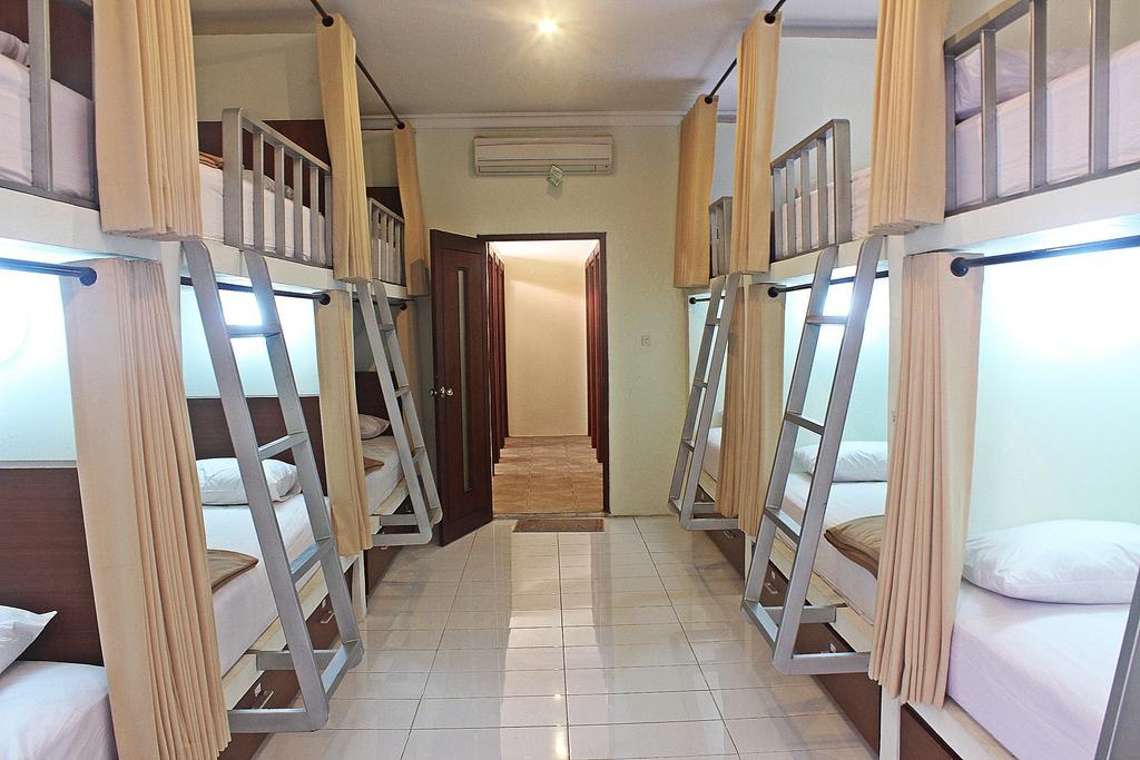 Hostel Mirah Legian  Phòng bức ảnh
