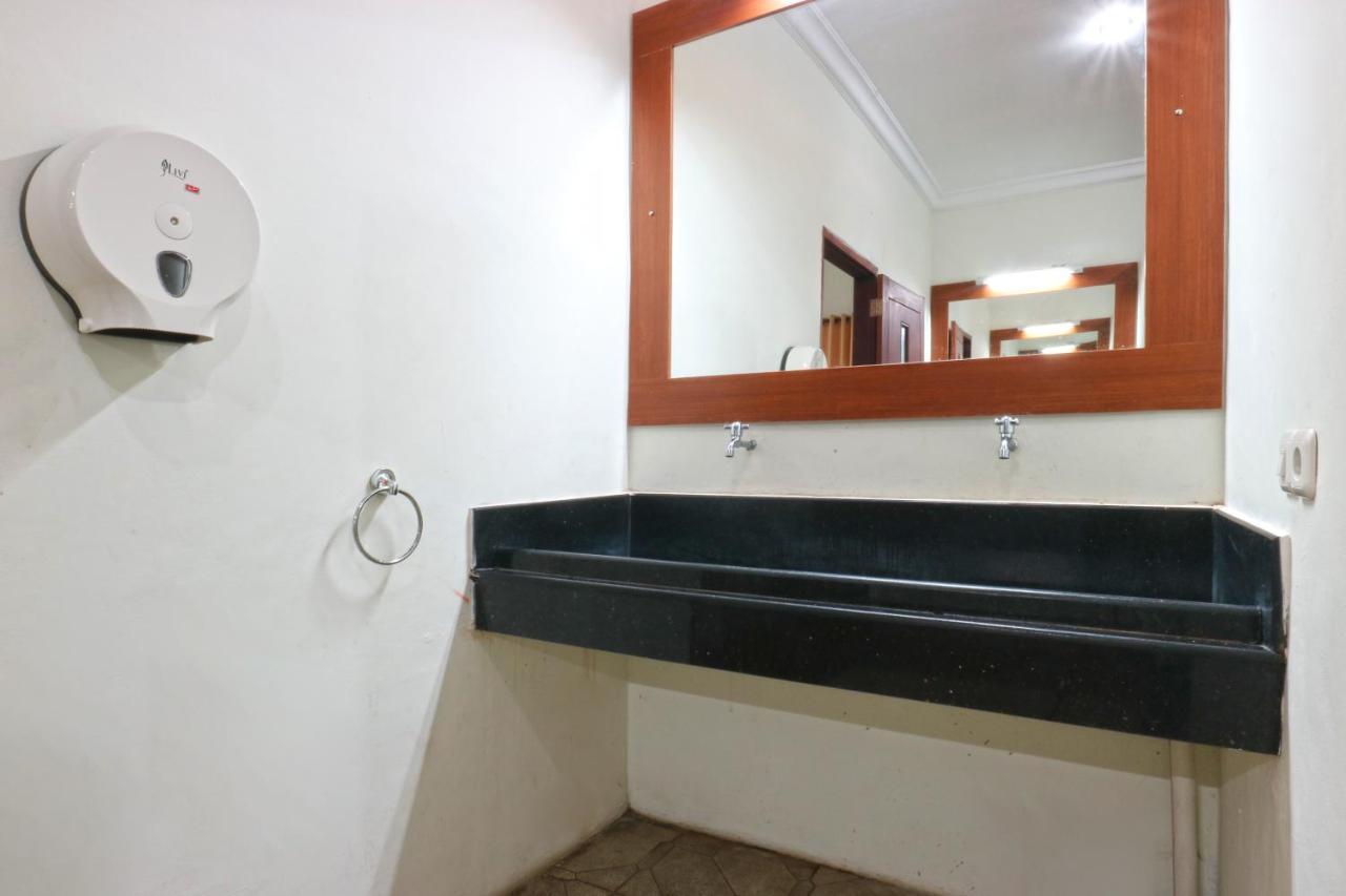 Hostel Mirah Legian  Ngoại thất bức ảnh