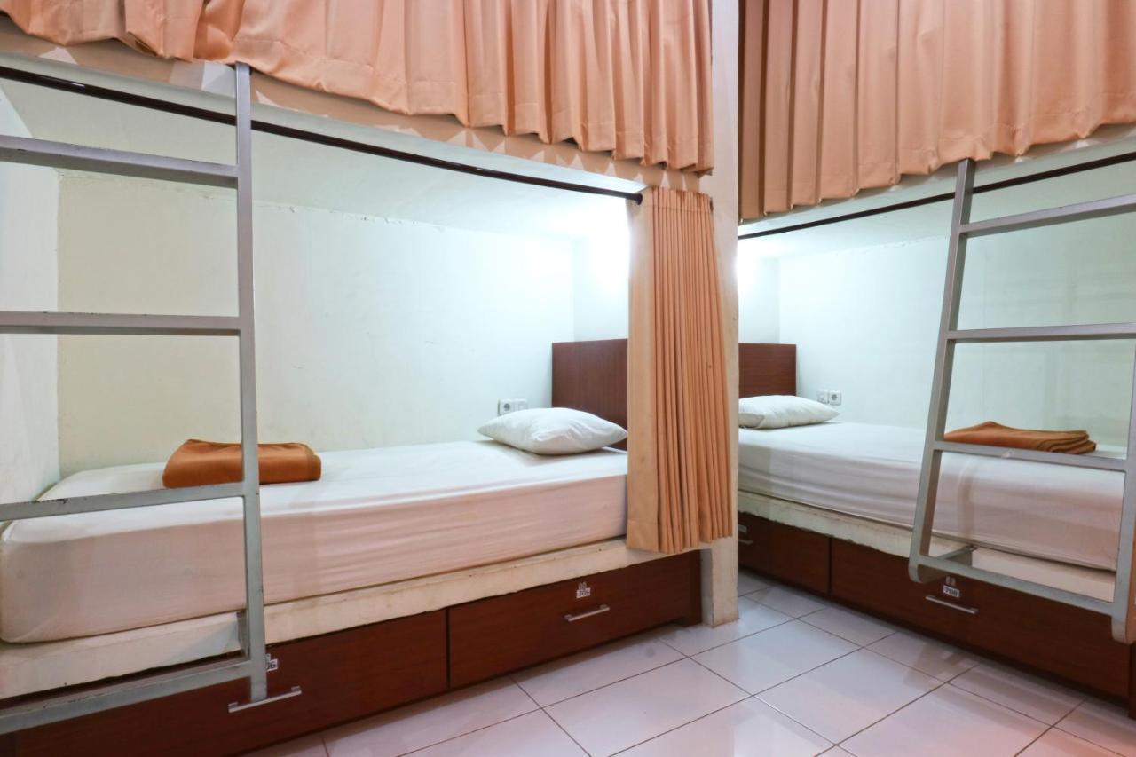 Hostel Mirah Legian  Ngoại thất bức ảnh